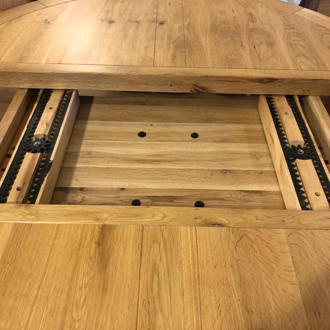 Oak Round Extension Table 125-180cm image 3